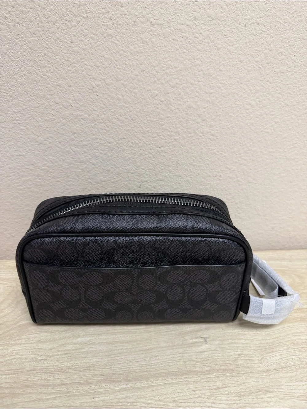 COACH SMALL TRAVEL KIT IN SIGNATURE GUNMETAL/CHARCOAL